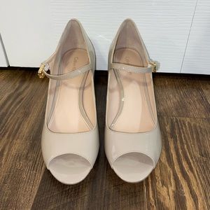 NWOT Calvin Klein nude heels